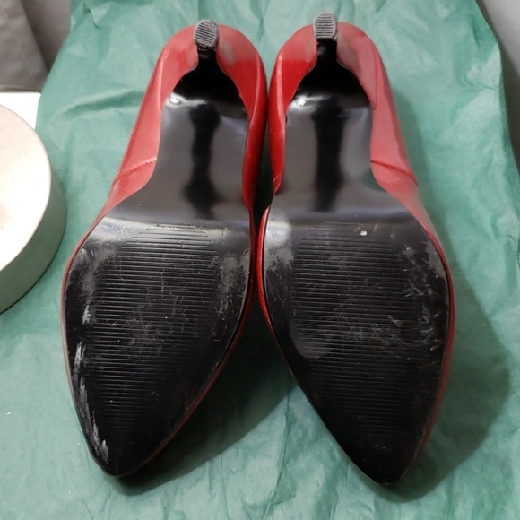 8.5m Red Patent 4 1/5 Heels - Picture 4 of 4